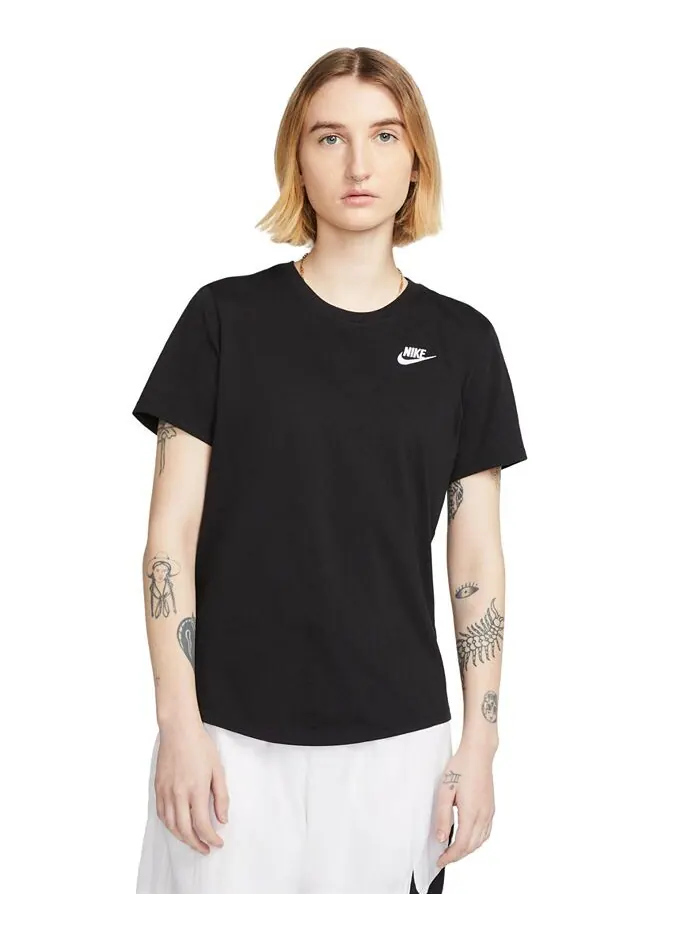 Женская футболка Sportswear Club Essentials Nike — изображение 1 из 4, черный