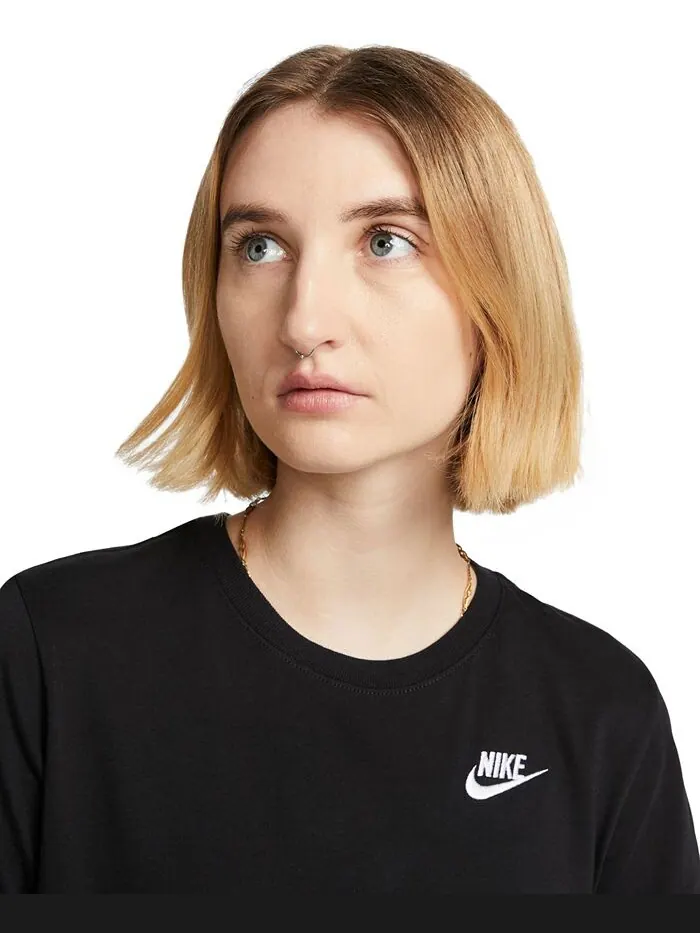 Женская футболка Sportswear Club Essentials Nike — изображение 3 из 4, черный