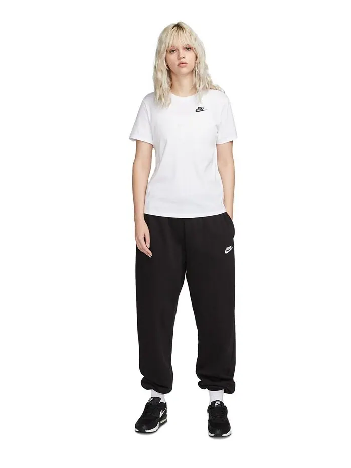 Женская футболка Sportswear Club Essentials Nike — изображение 2 из 5, белый