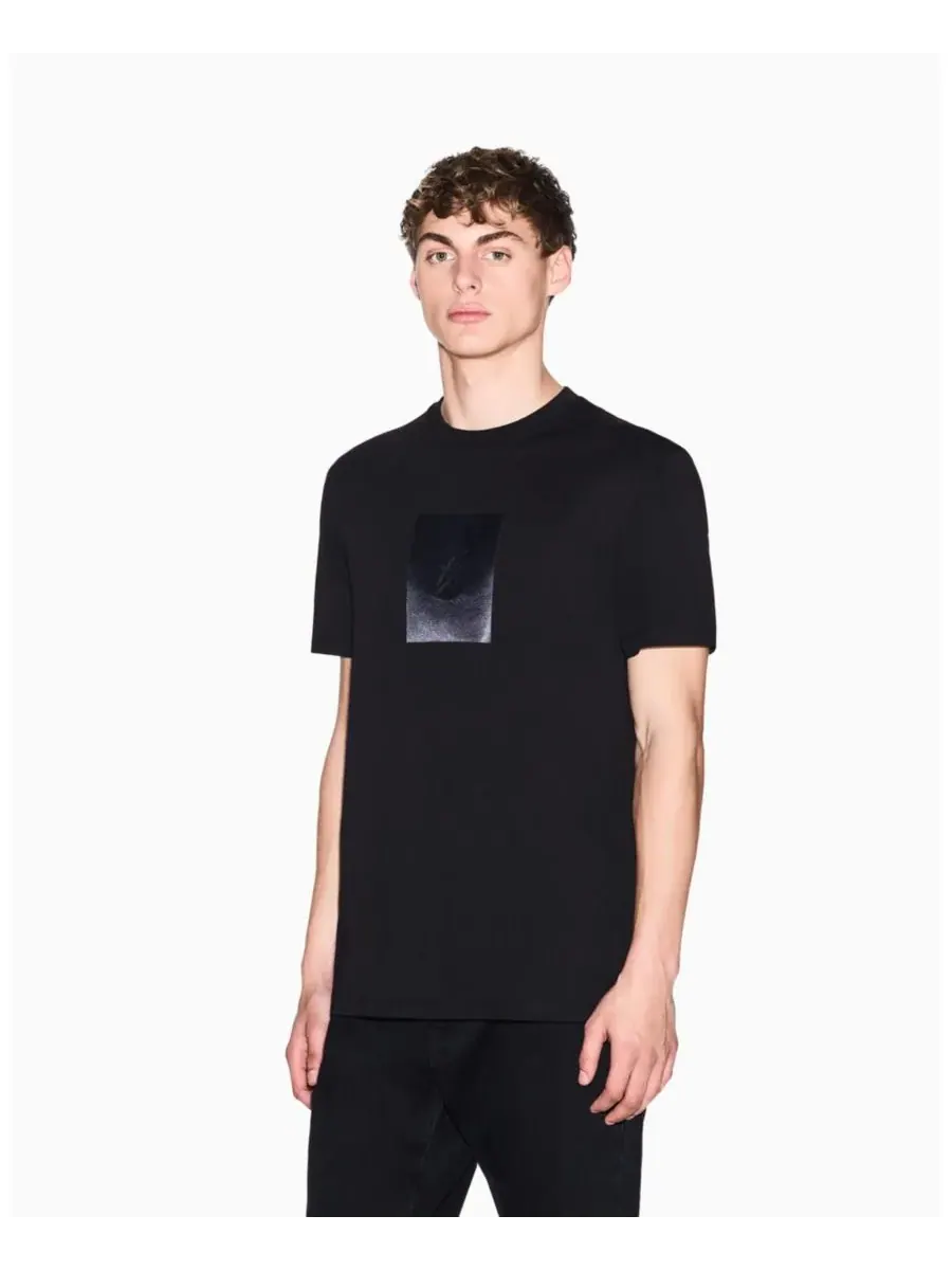 Мужская футболка с коротким рукавом из атласной ткани в квадратной форме A|X Armani Exchange — изображение 1 из 5, черный