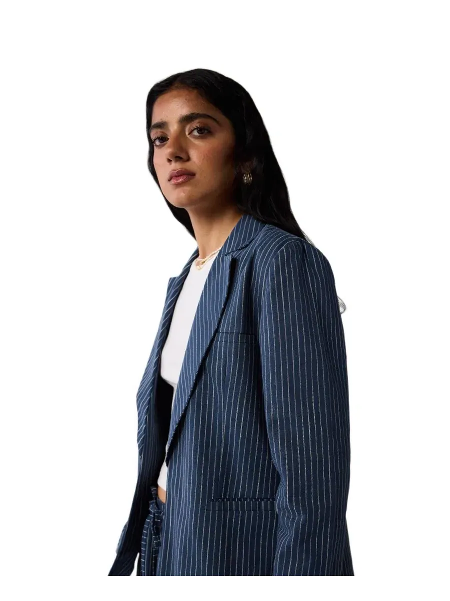 Женский пиджак Weekday Blazer Reistor — изображение 3 из 8, нет цвета
