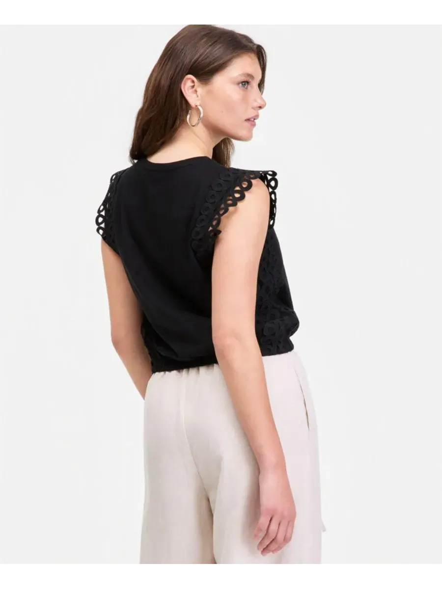 Топ с кап-рукавами и эластичным низом, модель Flutter-Sleeve Bubble Hem On 34th — изображение 2 из 7, глубокий черный