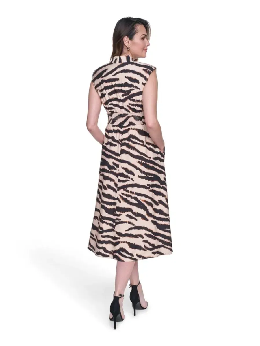 Платье миди с запахом и принтом, модель Printed Zip-Front Smock Waist Midi Dress Vince Camuto — изображение 4 из 4