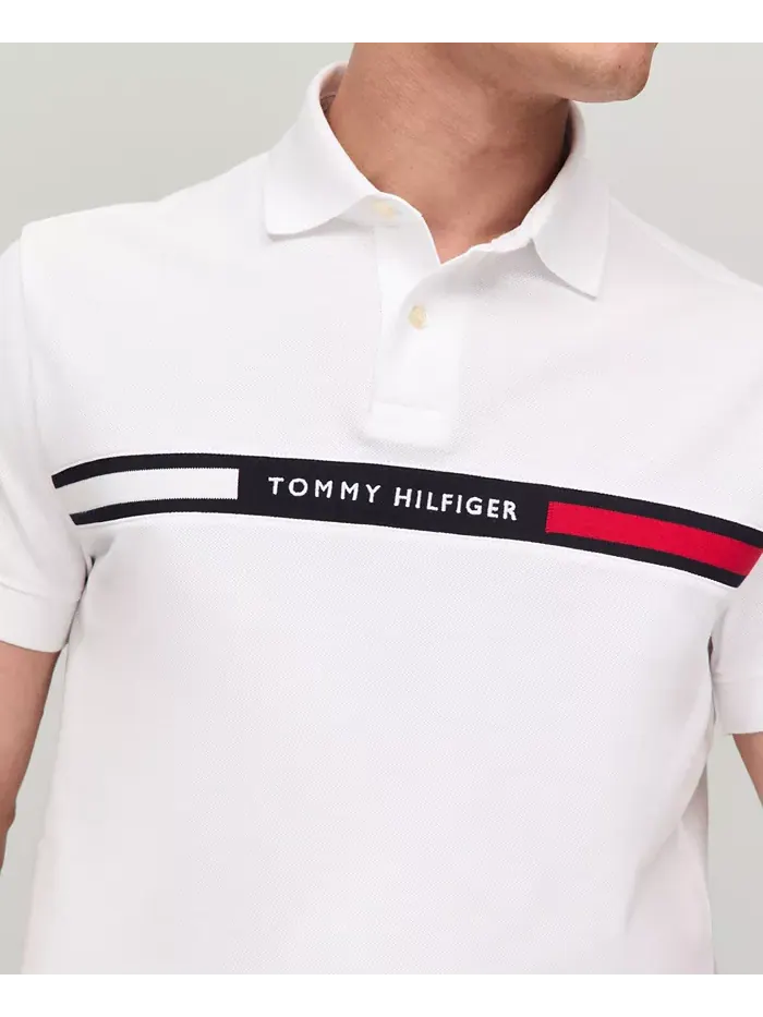 Мужская поло с коротким рукавом и вышитой полосой на груди Tommy Hilfiger — изображение 3 из 4, белый