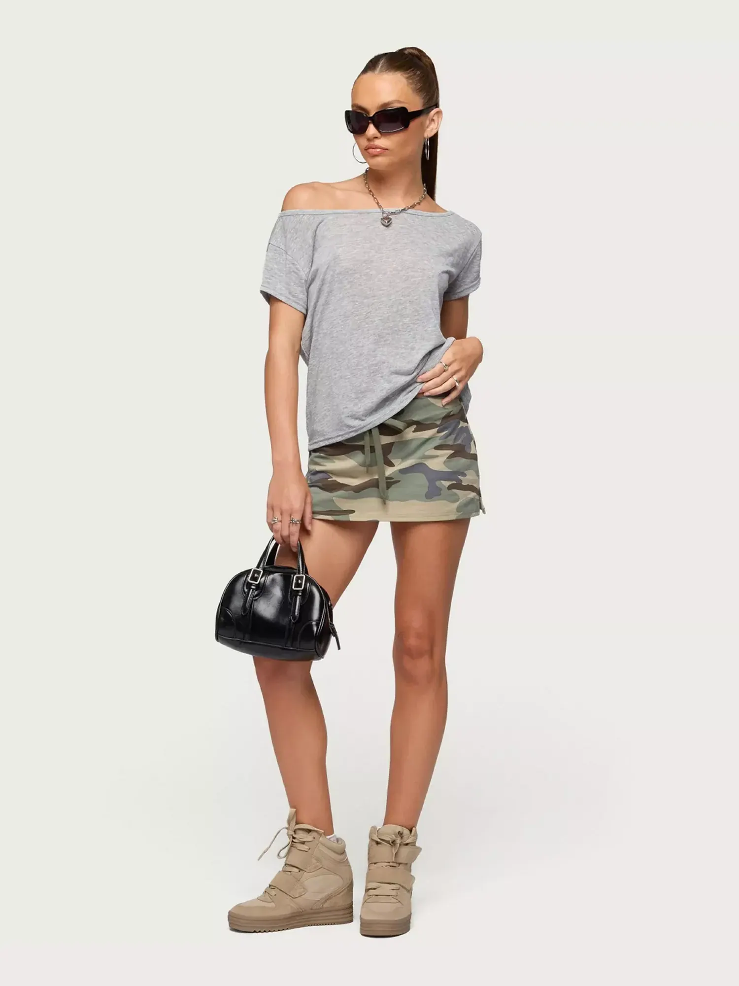 Футболка Edikted Amora Off Shoulder Sheer — изображение 4 из 5, серый