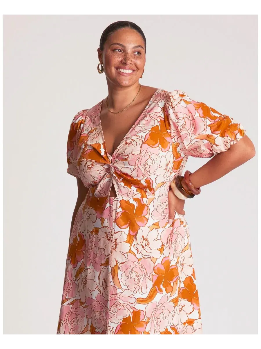Платье миди с принтом Amira Twist-Front Fit Flare ESTELLE — изображение 5 из 6, оранжевый