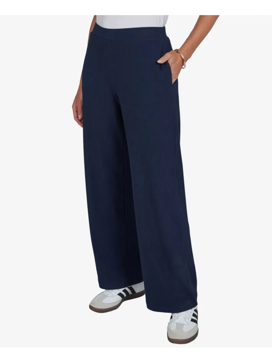 Брюки широкие с ребристой текстурой, модель Petite Wide-Leg Pull-On Ribbed Pants Ruby Rd. — изображение 2 из 5, темно-синий