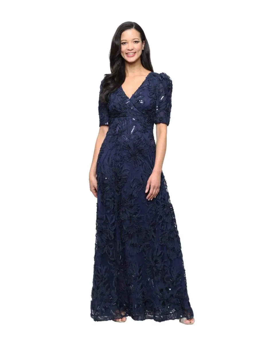 Платье миди с вышивкой и рукавом до локтя, модель V-Neck Long Embroidered Alex Evenings — изображение 1 из 3, синий