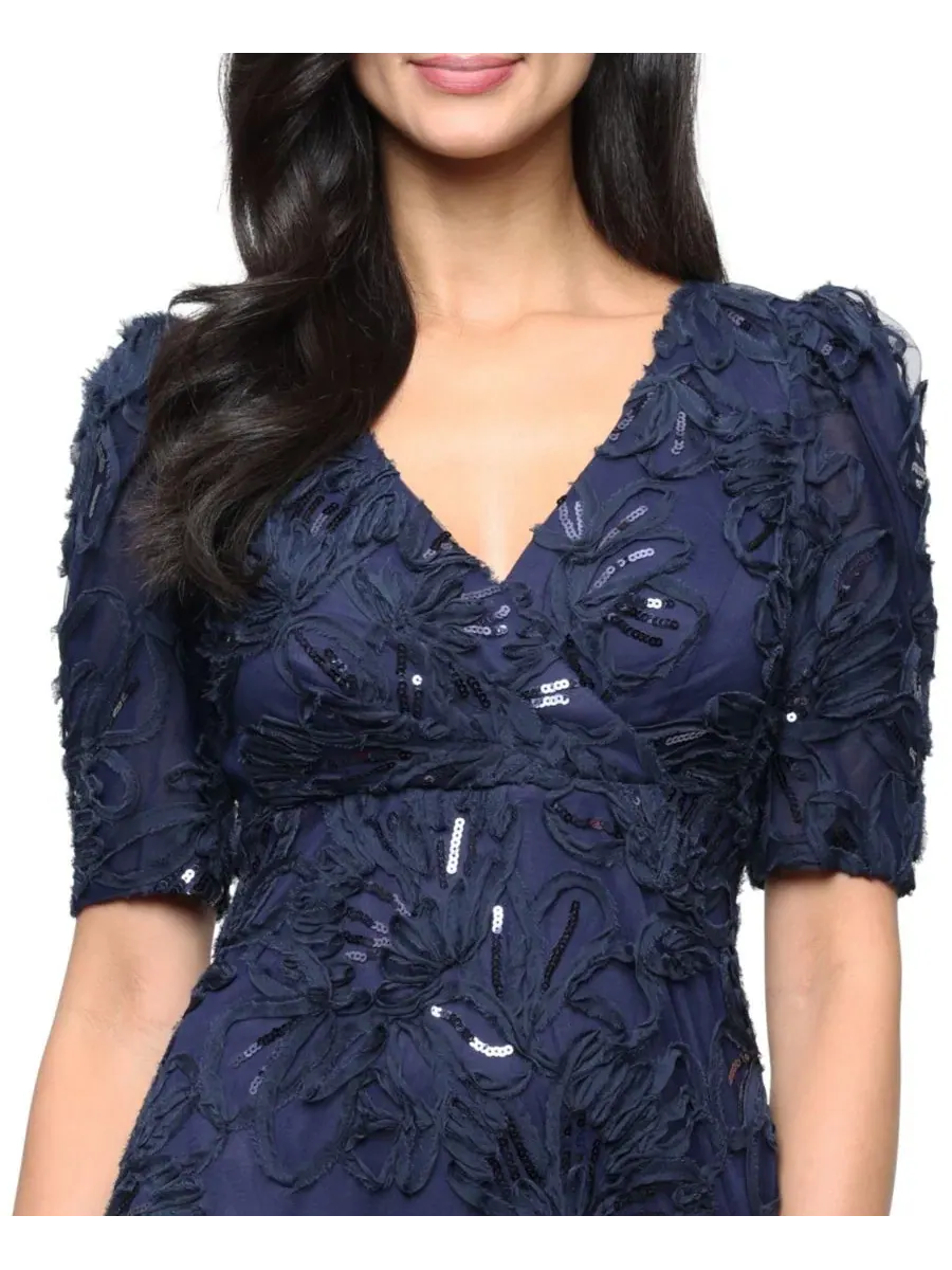 Платье миди с вышивкой и рукавом до локтя, модель V-Neck Long Embroidered Alex Evenings — изображение 2 из 3, синий