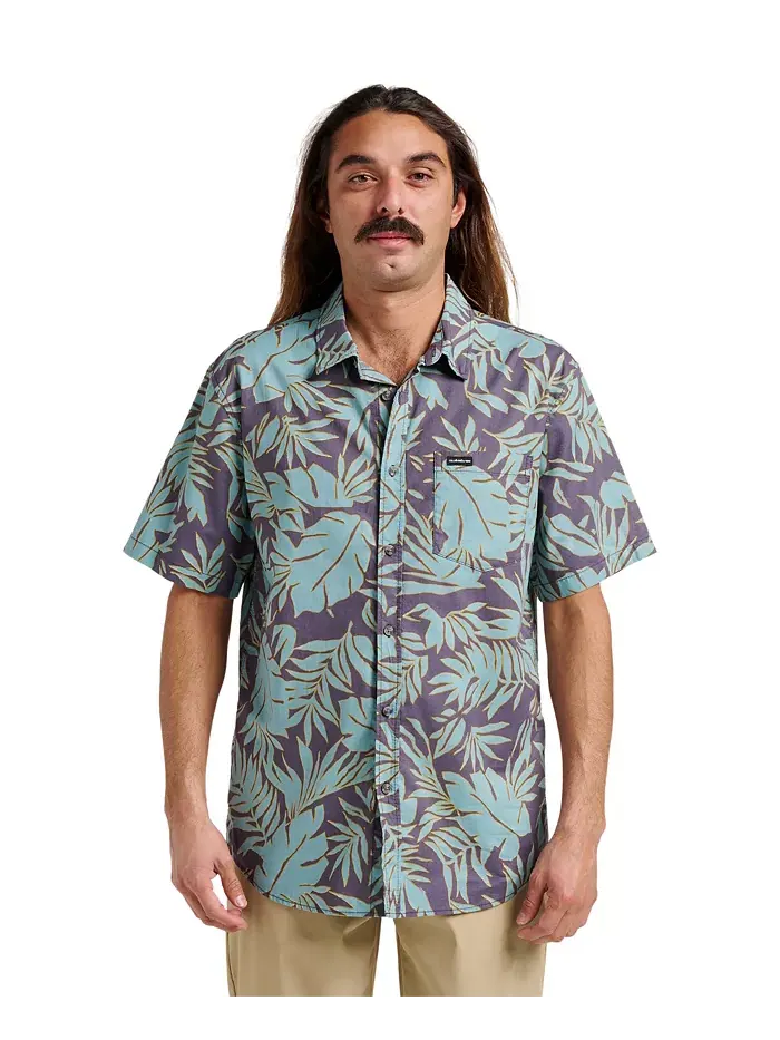 Мужская классическая рубашка с коротким рукавом Palm Trip Quiksilver — изображение 1 из 4, серовай