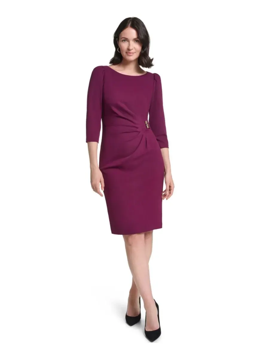 Платье-футляр с лодочным вырезом и рукавом 3/4, модель Petite Boat Neck 3/4-Sleeve Dress Jessica — красный
