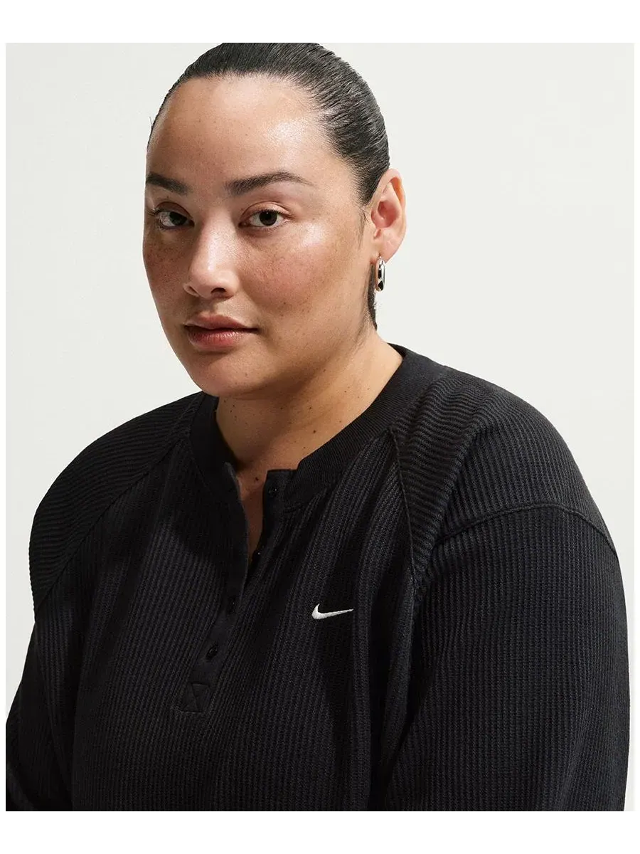 Футболка с длинным рукавом Nike Sportswear Chill Waffle Plus Size Oversized Henley Long-Sleeve Top — изображение 2 из 6