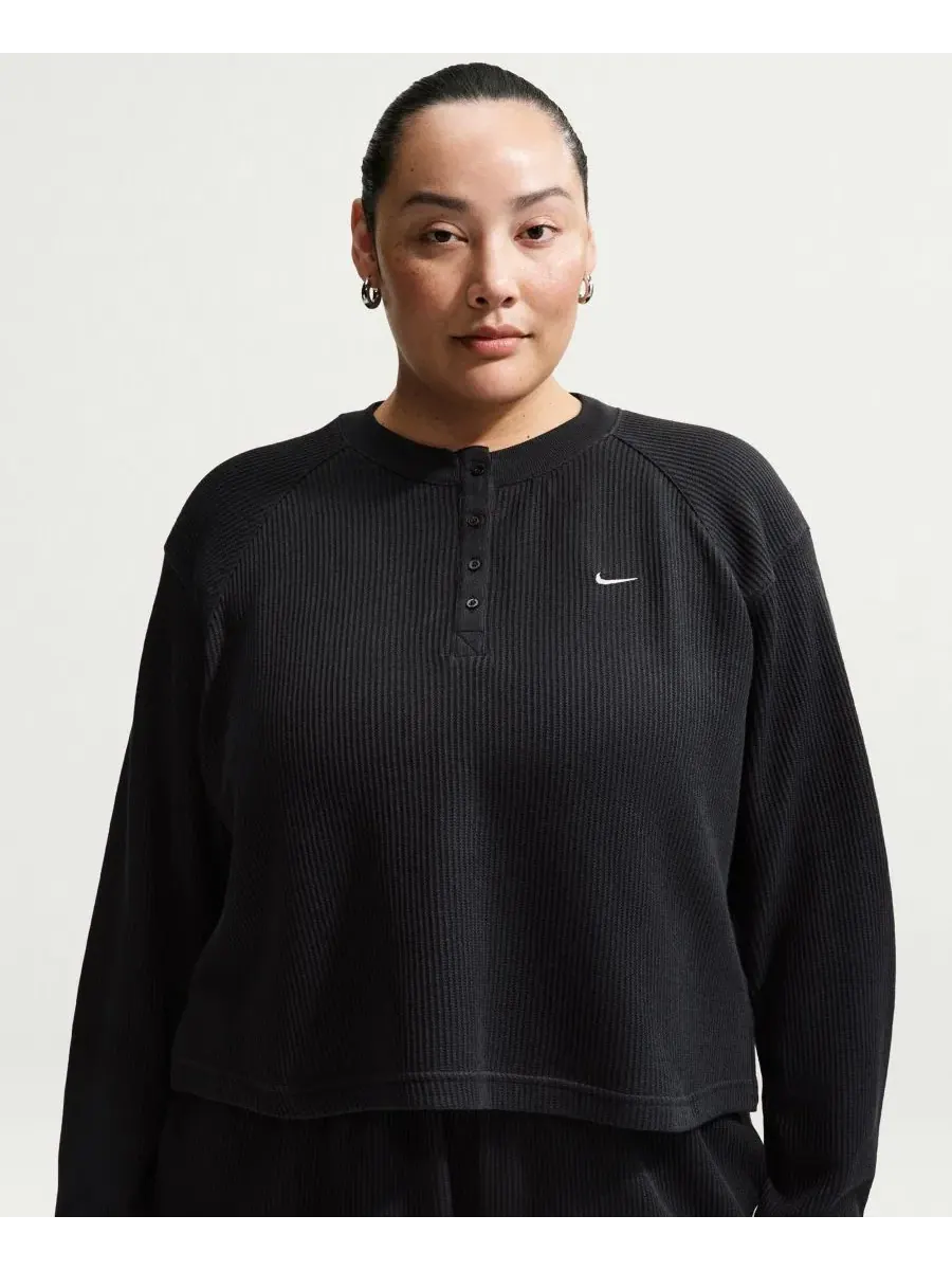 Футболка с длинным рукавом Nike Sportswear Chill Waffle Plus Size Oversized Henley Long-Sleeve Top — изображение 4 из 6