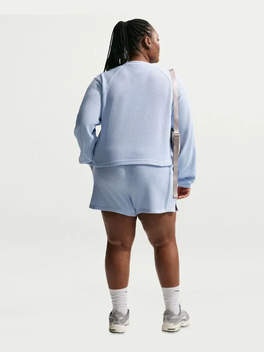 Топ-лонгслив оверсайз с хенли-вырезом Nike Sportswear Chill Waffle Plus Size — изображение 5 из 6, синий