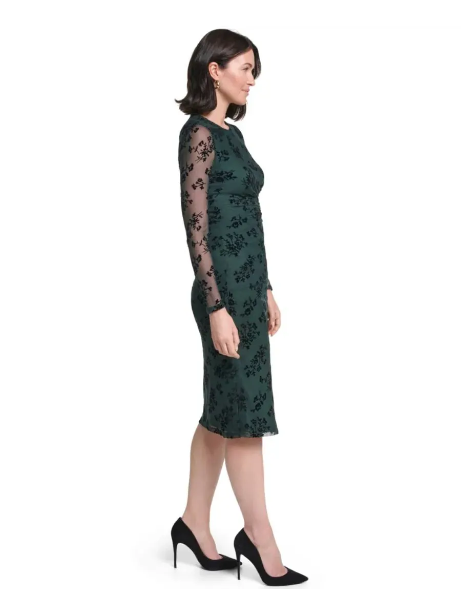 Платье-футляр с цветочным принтом, с длинным рукавом, Petite Floral Long-Sleeve Side-Shirred Sheath — изображение 2 из 4