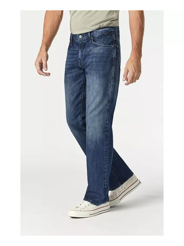Мужские джинсы Mavi Josh Bootcut в оттенке Mid Shaded Stanford Mavi Jeans — изображение 1 из 3, синий