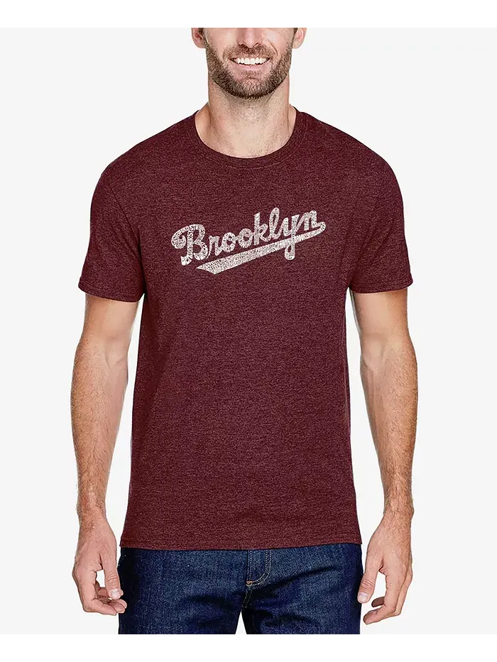 Мужская футболка Premium Blend Word Art Brooklyn Neighborhoods LA Pop Art — изображение 1 из 2, бордовый