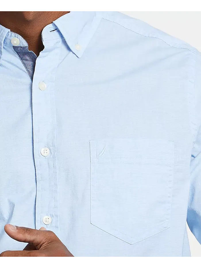 Мужская классическая растягивающаяся однотонная рубашка Oxford Button-Down Nautica — изображение 3 из 5, светлый синий