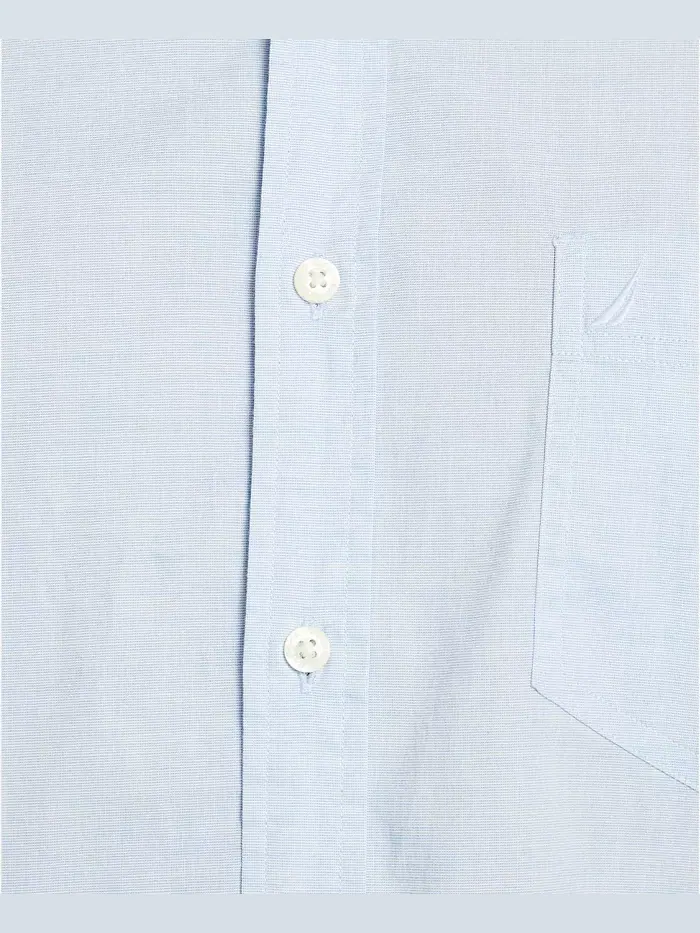 Мужская классическая растягивающаяся однотонная рубашка Oxford Button-Down Nautica — изображение 4 из 5, светлый синий