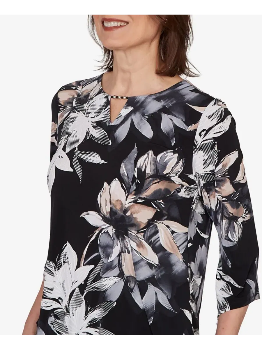 Блуза с принтом Petite Watercolor Floral Printed Top Alfred Dunner — изображение 4 из 5, черный