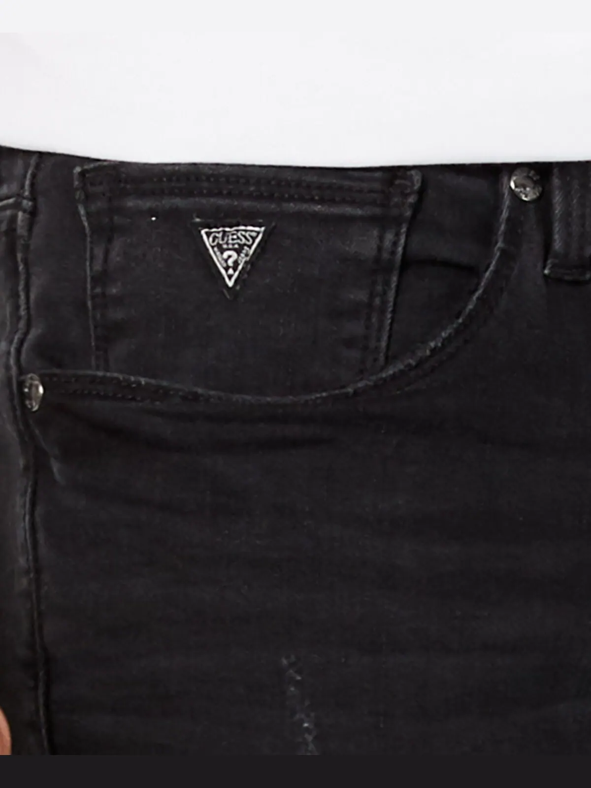 Мужские зауженные джинсы зауженного кроя GUESS — изображение 15 из 18
