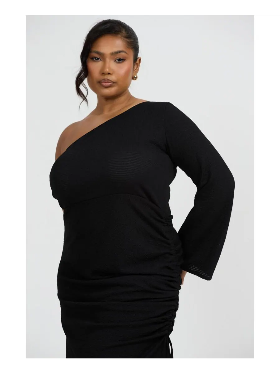 Женское длинное платье на одно плечо с расклешенными рукавами FASHION-SZN CURVE — изображение 3 из 8, черный