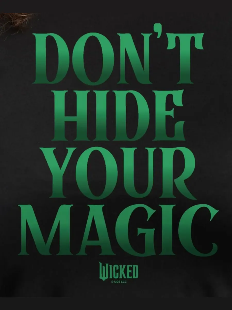 Модная футболка больших размеров с графическим принтом "Wicked Don't Hide Your Magic" и круглым — изображение 3 из 3, черный
