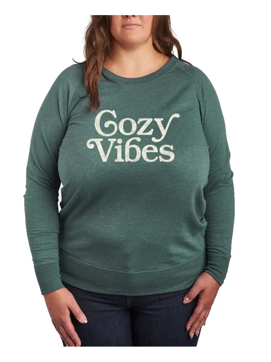 Футболка-пуловер с графическим принтом Cozy Vibes для полных женщин Hybrid Apparel — изображение 1 из 3, зеленый