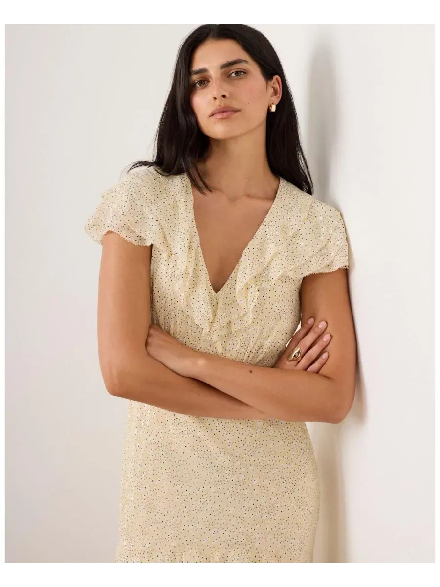 Платье миди с воротником V и воланами, модель Tiered Ruffle V-Neck Mint Velvet — изображение 4 из 7, желтый