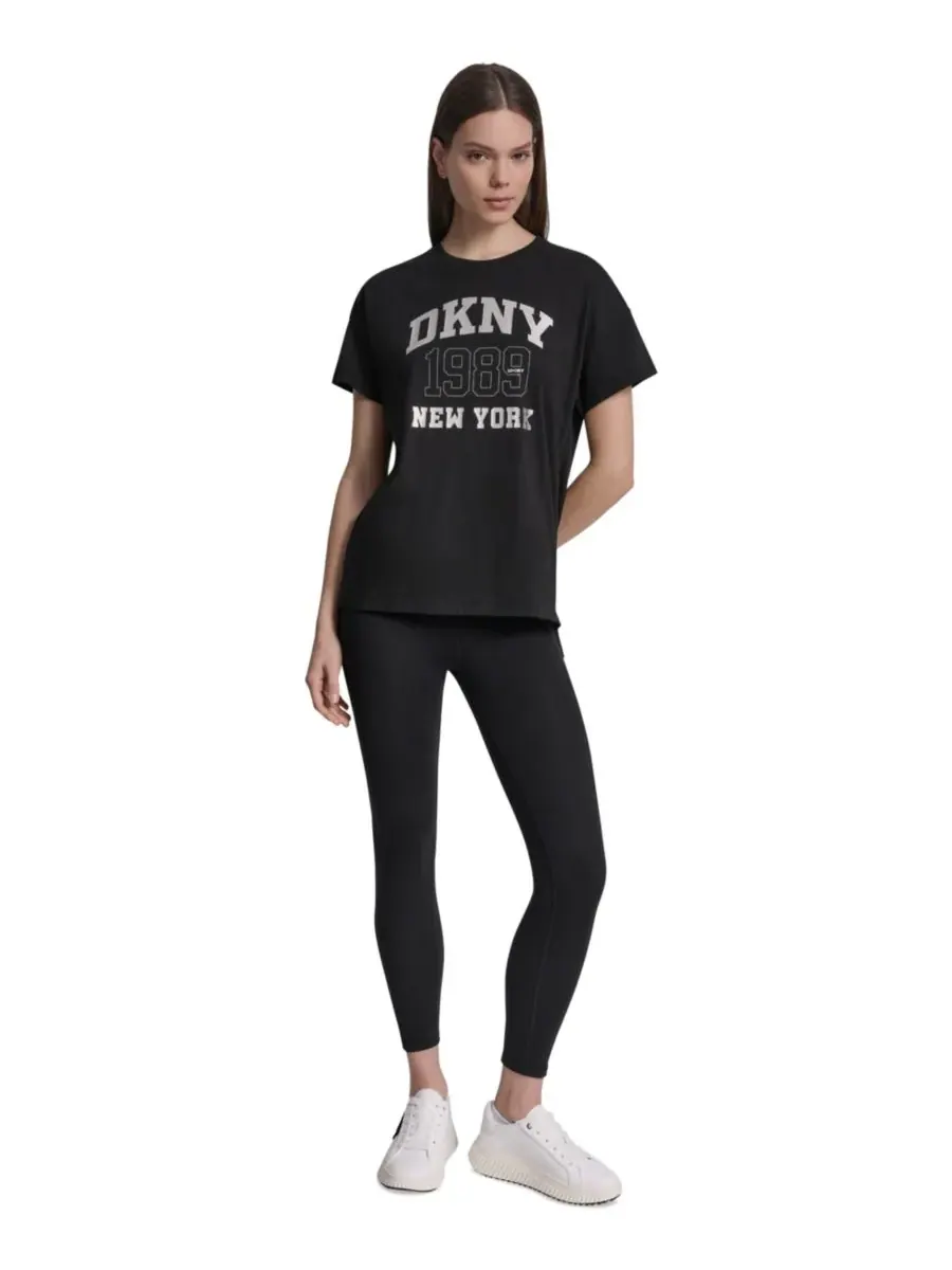 Футболка с коротким рукавом DKNY New York 1989 с логотипом DKNY Sport — изображение 2 из 5, черный