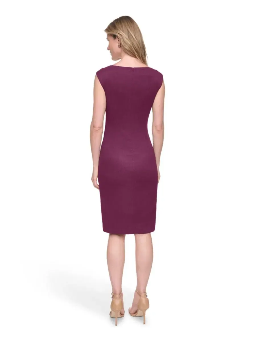 Платье-футляр с лодочкой и коротким рукавом Petite Boat Neck Cap-Sleeve Dress Jessica Howard — изображение 5 из 5, фиолетовый