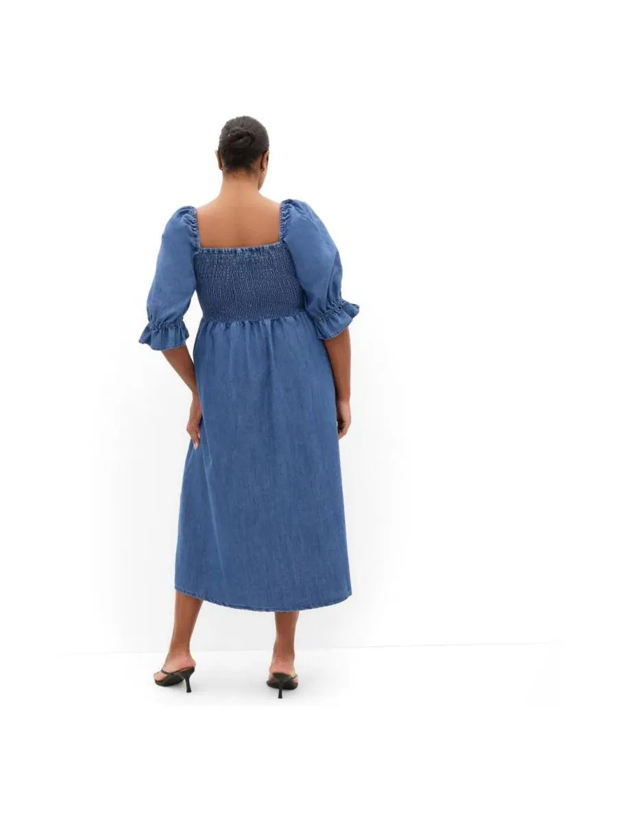 Джинсовое платье миди с квадратным вырезом и пышными рукавами Kaitlyn Denim Midi Dress CITY CHIC — изображение 2 из 5, синий