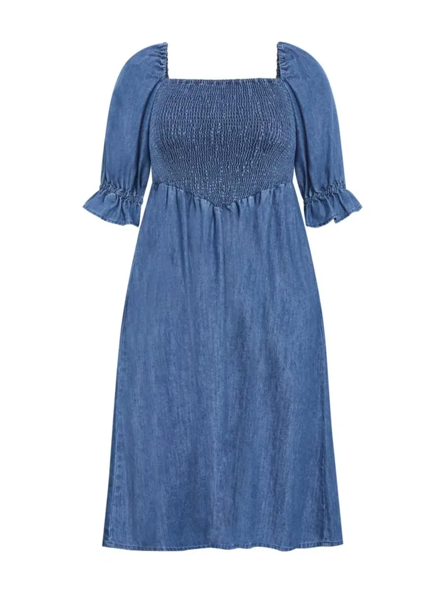 Джинсовое платье миди с квадратным вырезом и пышными рукавами Kaitlyn Denim Midi Dress CITY CHIC — изображение 4 из 5, синий