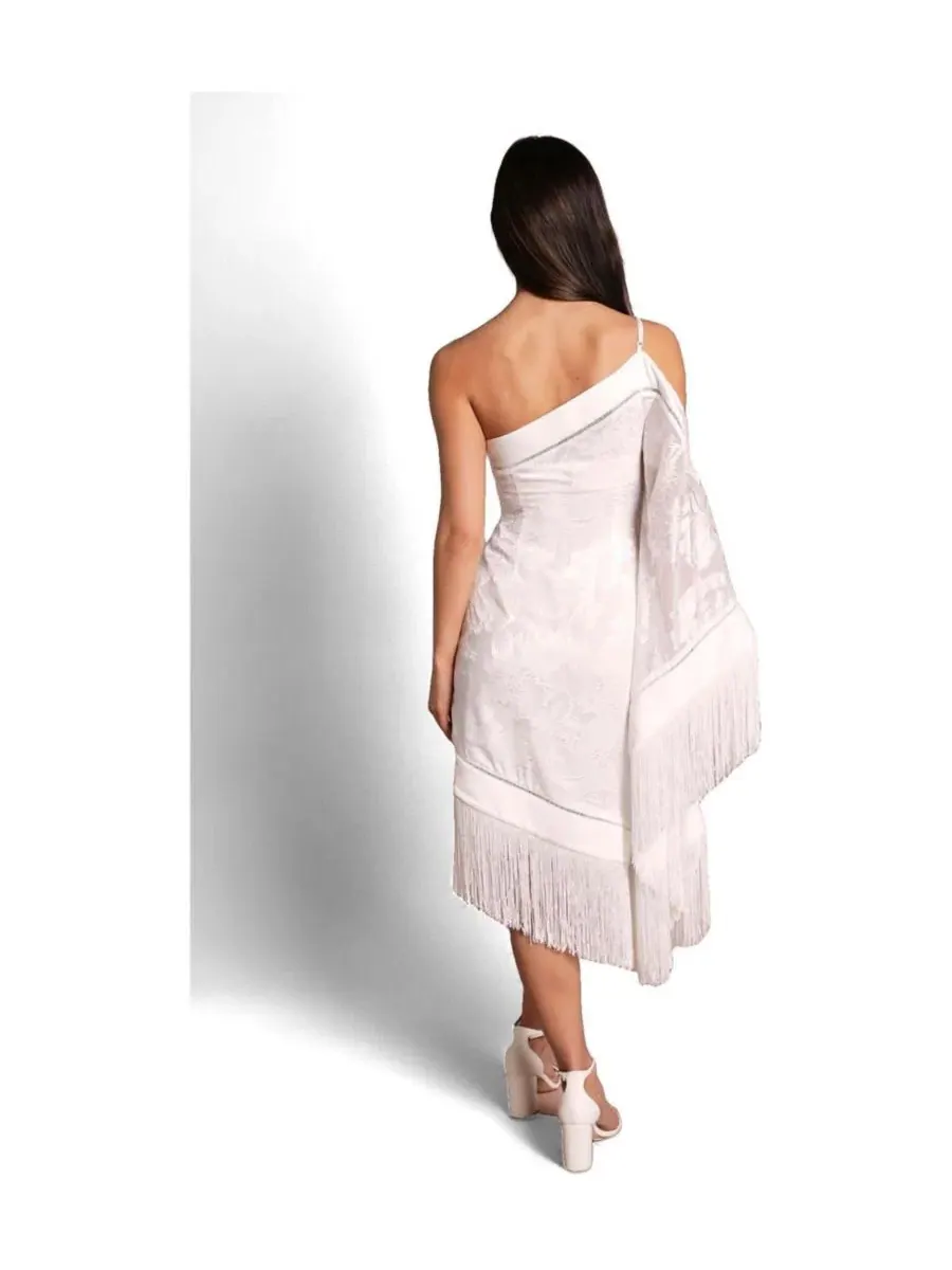 Асимметричное платье с бахромой, модель Asymmetric Fringe One-Shoulder Coast — изображение 3 из 4, белый
