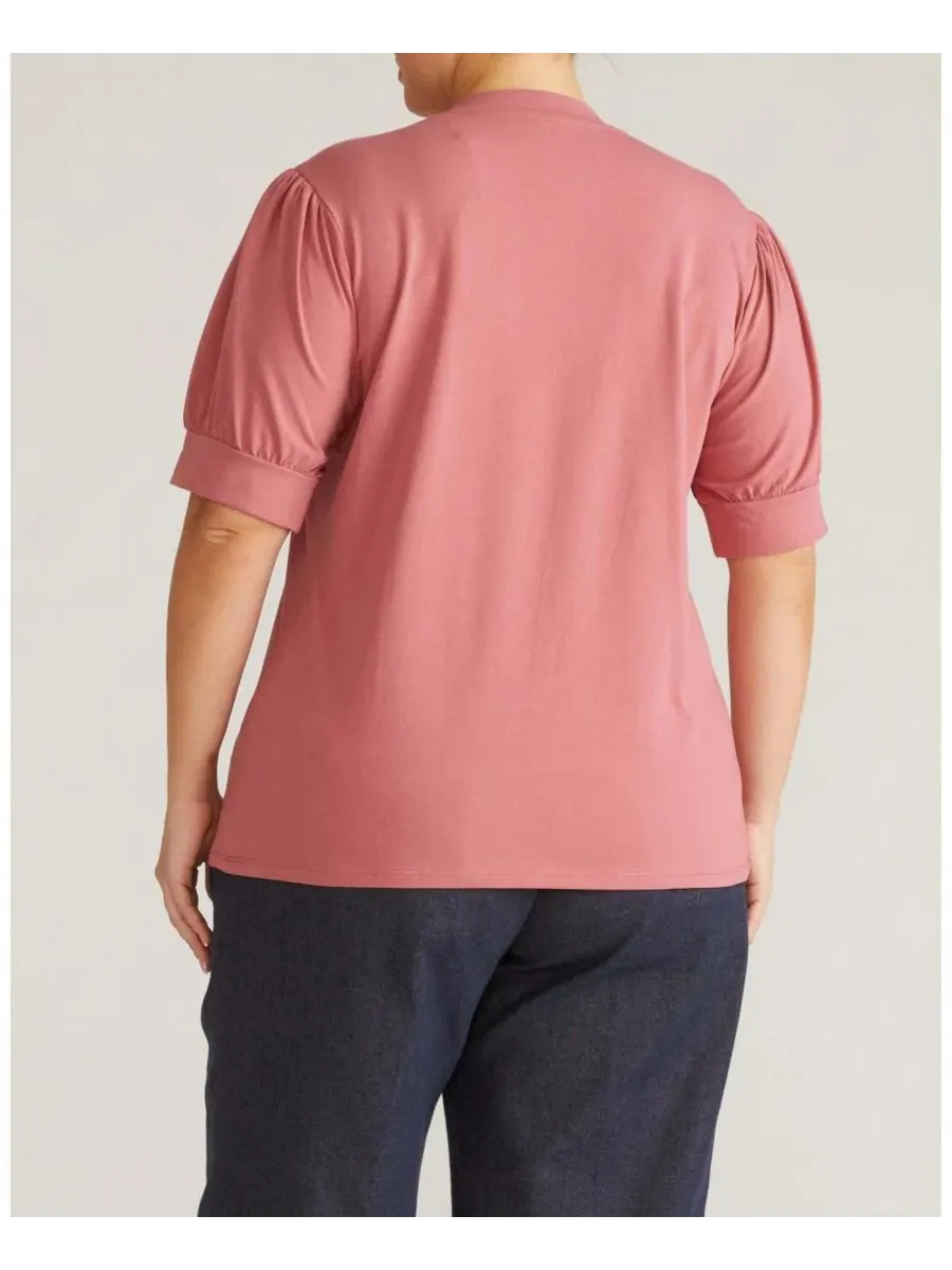 Футболка с пышными рукавами, модель Pouf Sleeve Tee Universal Standard — изображение 3 из 3, розовый