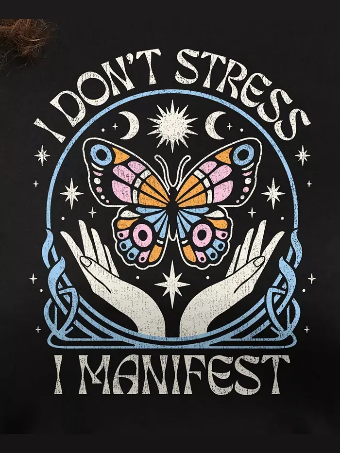 Трендовая футболка больших размеров с круглым вырезом и принтом «Don't Stress Manifest» Hybrid — изображение 3 из 3, черный