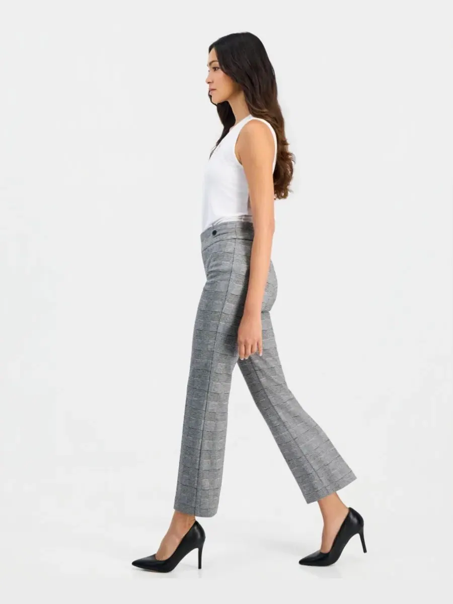 Брюки прямого кроя с защипами, модель Petite Check Pull-On Cropped & Ankle Pants Anne Klein — изображение 3 из 6