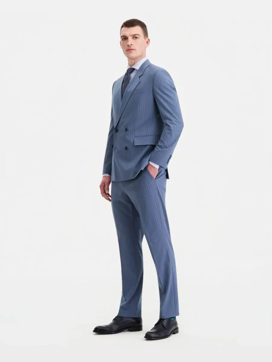 Костюм-двойка мужской современного кроя с двубортным пиджаком Hugo Boss — изображение 4 из 4, синий