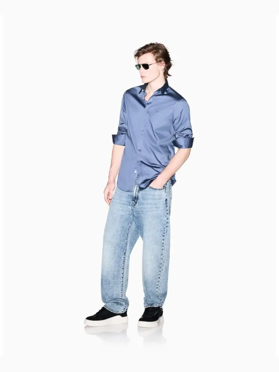 Мужская однотонная рубашка с длинным рукавом приталенного кроя A|X Armani Exchange — изображение 2 из 5, синий