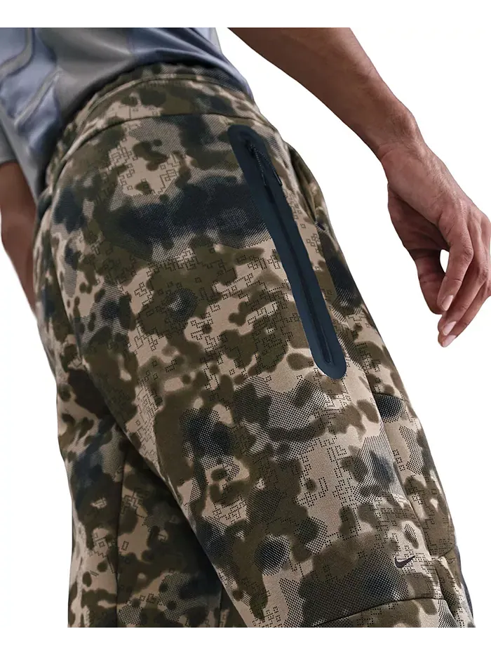 Мужские флисовые штаны Tech Open-Hem с камуфляжным принтом Nike — изображение 3 из 5, бежевый/бежевый