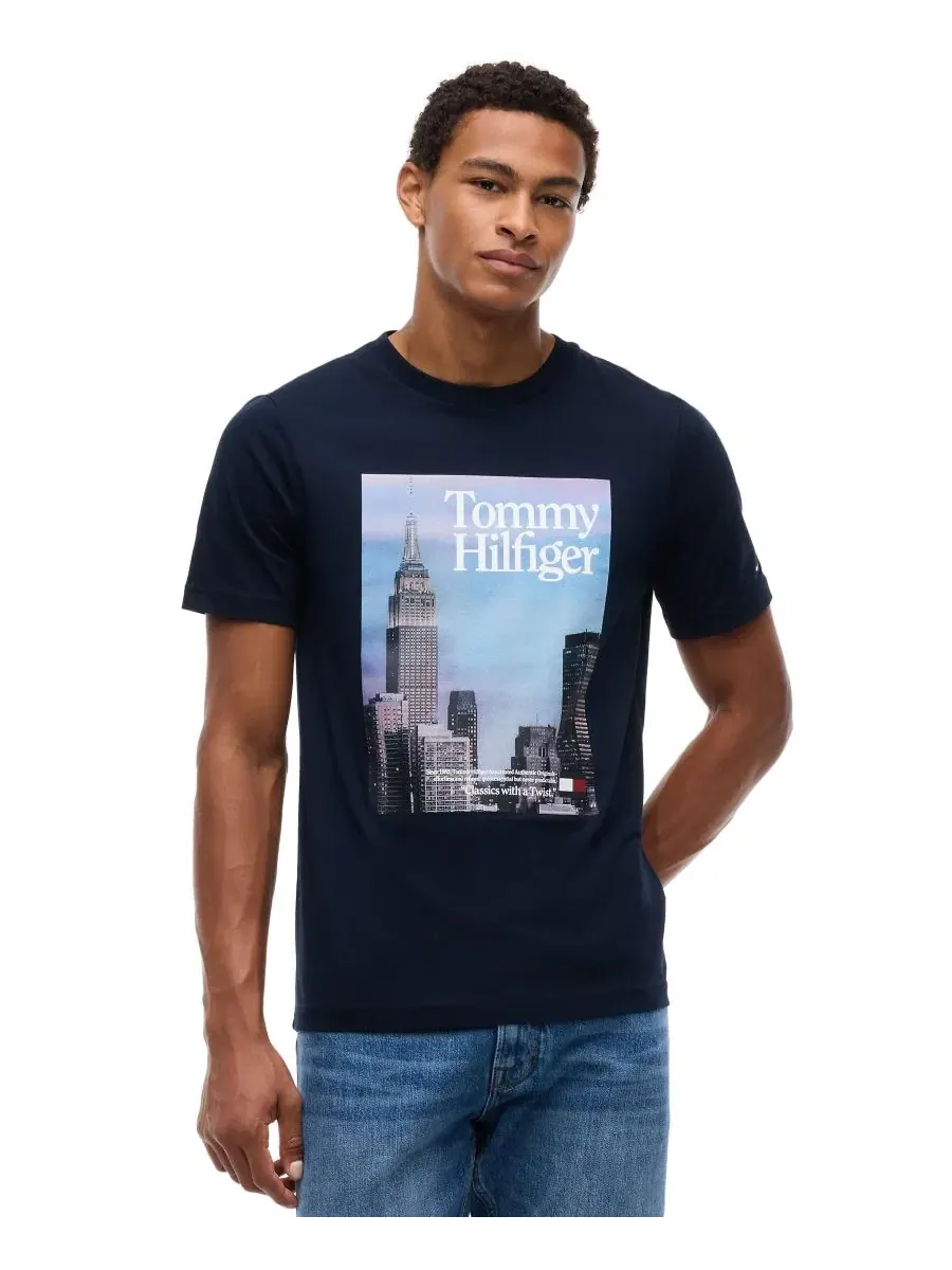 Футболка с фотопринтом NY Landscape Tommy Hilfiger — изображение 1 из 4, темно-синий