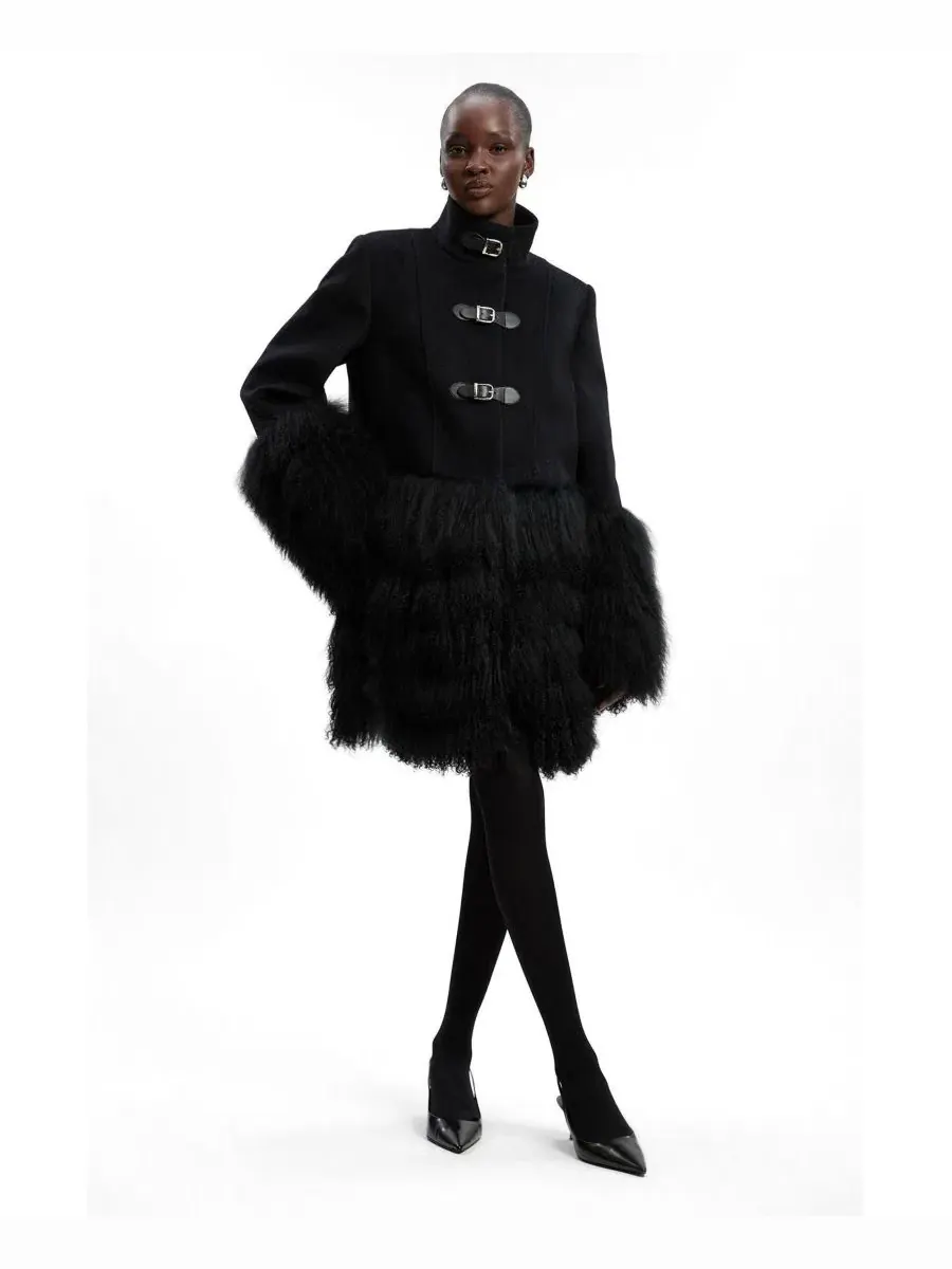 Пальто укороченное из шерстяного твида с текстурным низом Karen Millen — изображение 1 из 8, черный