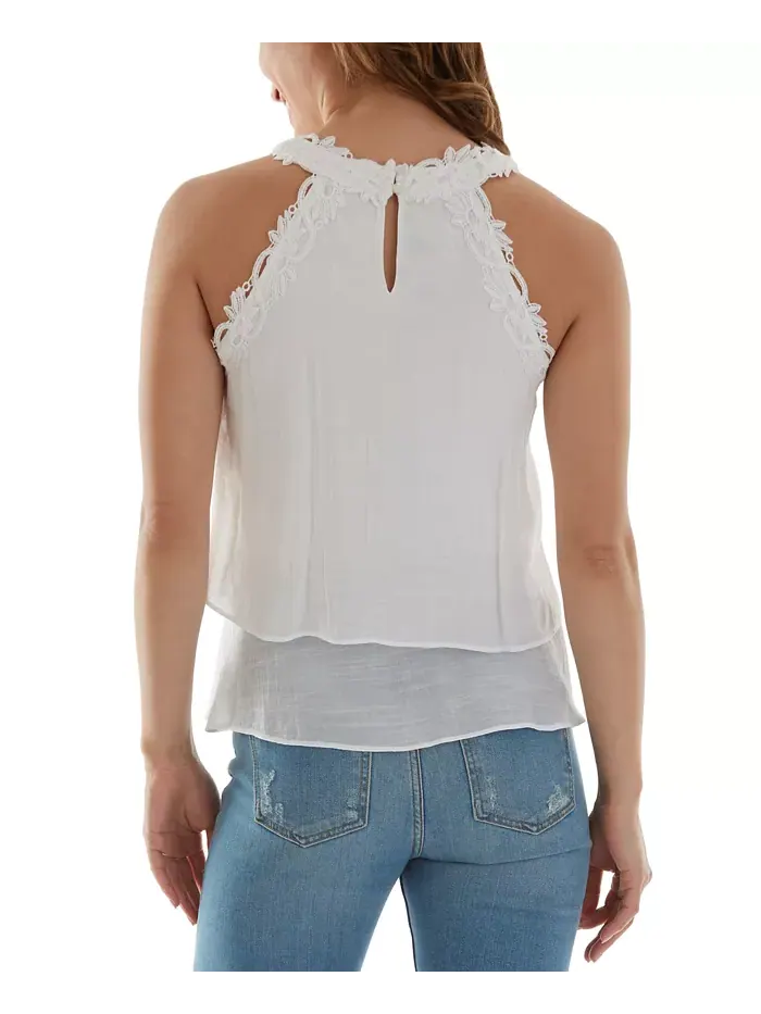 Женский топ с кружевной отделкой и многослойным подолом Juniors' Crochet-Trim Layered-Hem Top BCX — изображение 2 из 3, белый