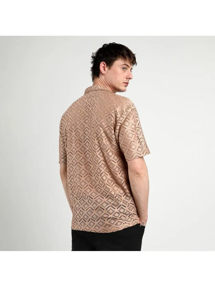Мужская рубашка с коротким рукавом Oversized Rhombus Campus Sutra — изображение 7 из 7, коричневый