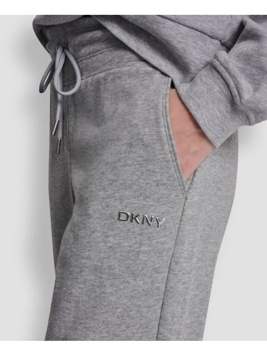 Женские укороченные брюки с металлическим логотипом в виде пузырьков DKNY Sport — изображение 3 из 6, серый