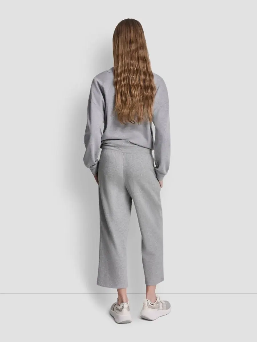 Женские укороченные брюки с металлическим логотипом в виде пузырьков DKNY Sport — изображение 6 из 6, серый