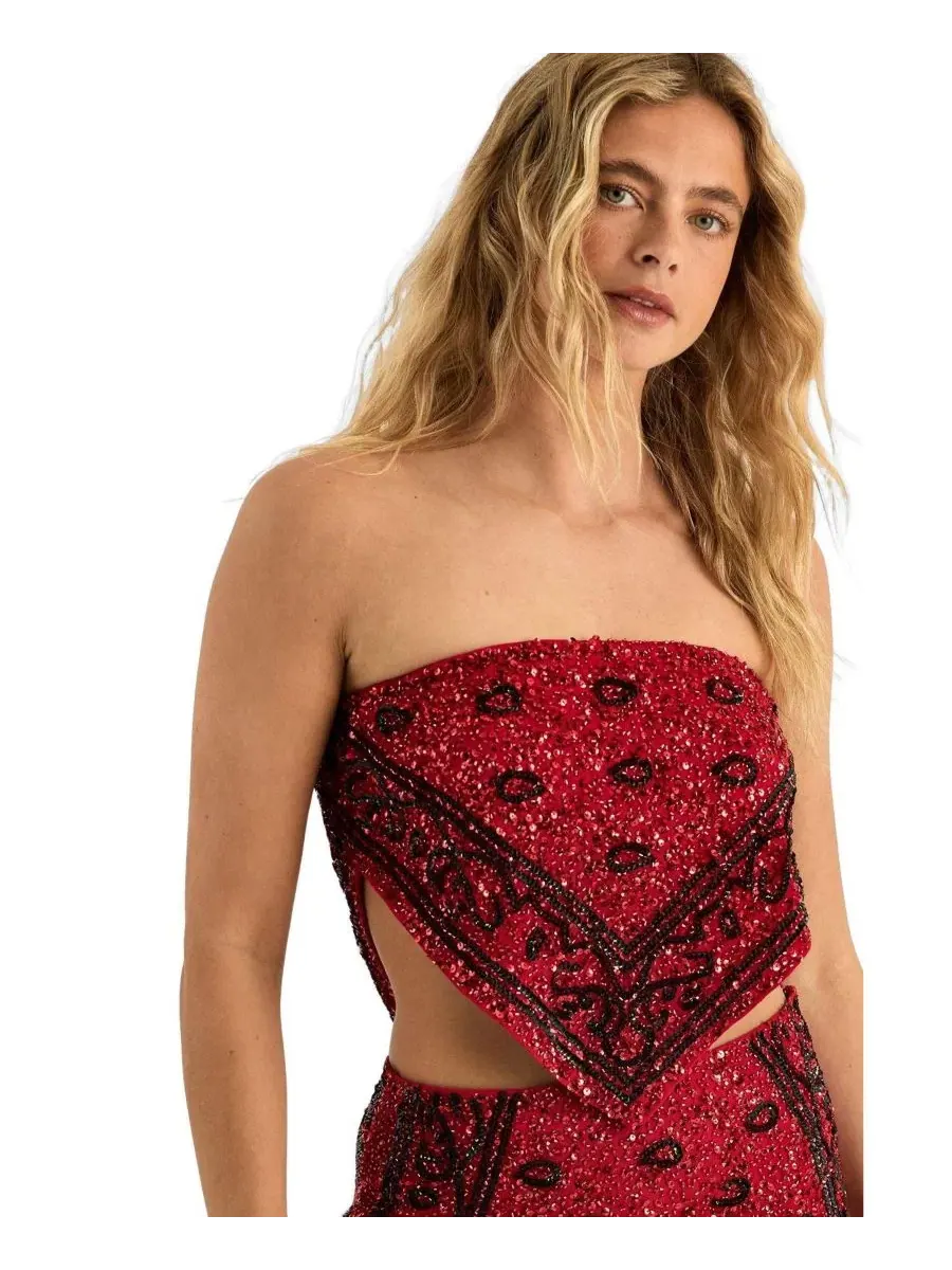 Топ без бретелек с вышивкой пейсли, модель Hand Embellished Hanky Hem Nasty Gal — изображение 1 из 4, красный