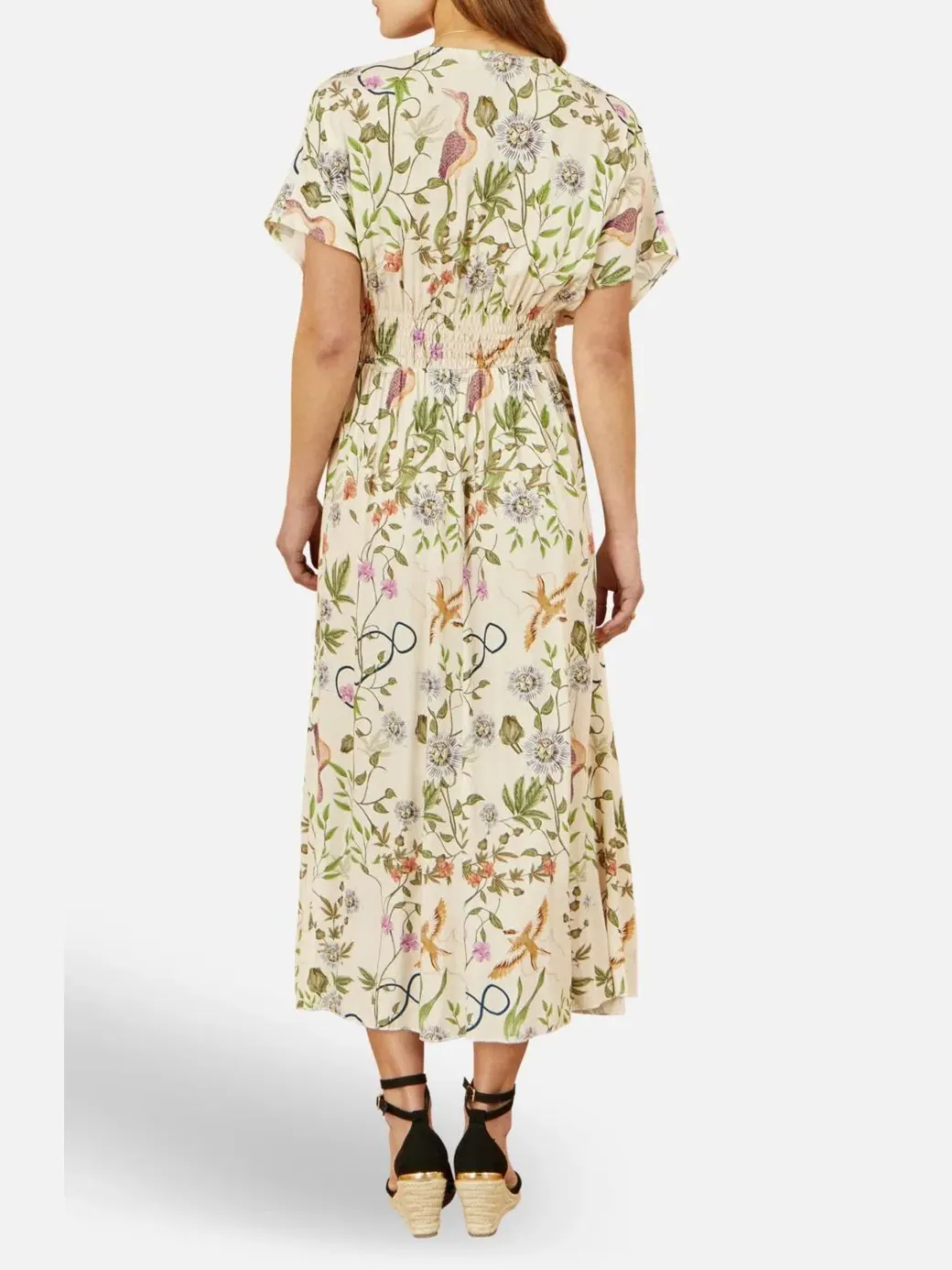 Платье миди с принтом, модель Floral Print Ruched Waist Yumi — изображение 5 из 8, бежевый