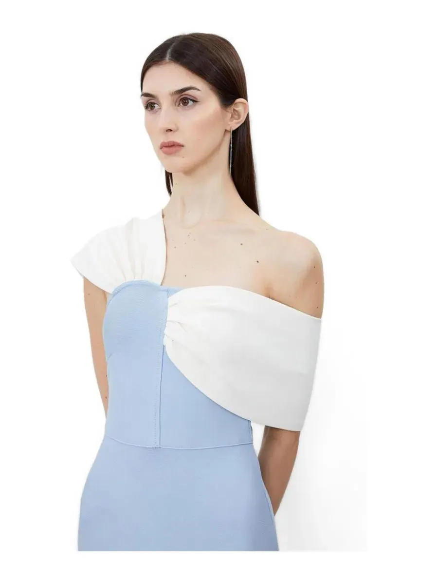 Платье миди с асимметричной бретелью Karen Millen — изображение 2 из 5, светлый синий
