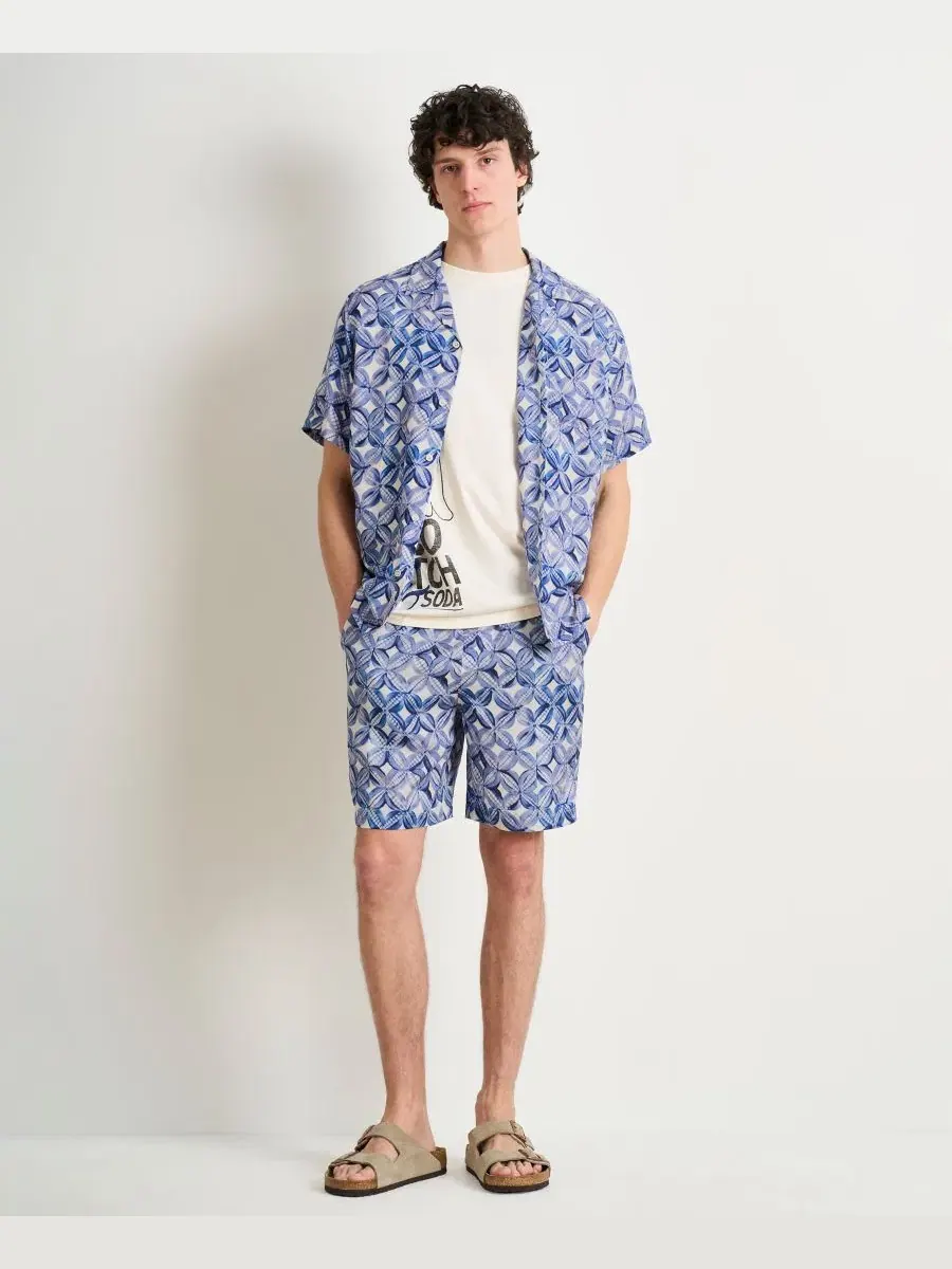 Мужская рубашка с коротким рукавом с принтом Tiles Flower Blue SCOTCH & SODA — изображение 5 из 10, синий